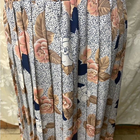 Vintage Lee Floral Pleated Skirt - Blue, Pink, Brown - Picture 3 of 4